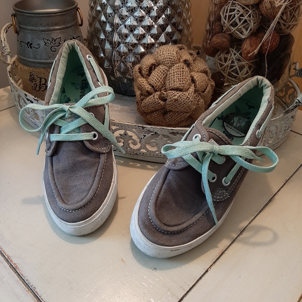 Girls Converse sz 1